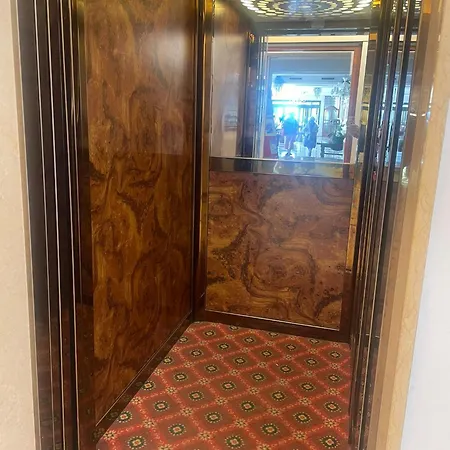 Bristol Hotel 4*