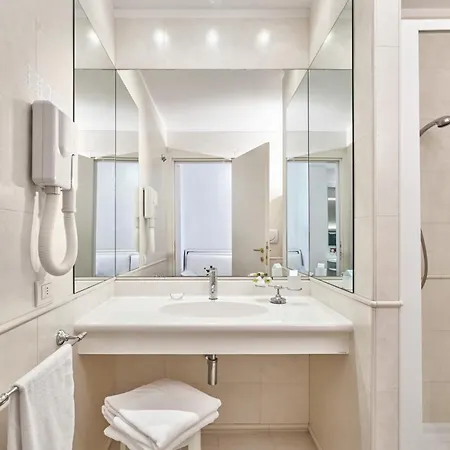 Bristol Ξενοδοχείο Μπελάρια-Ιτζέα Μαρίνα