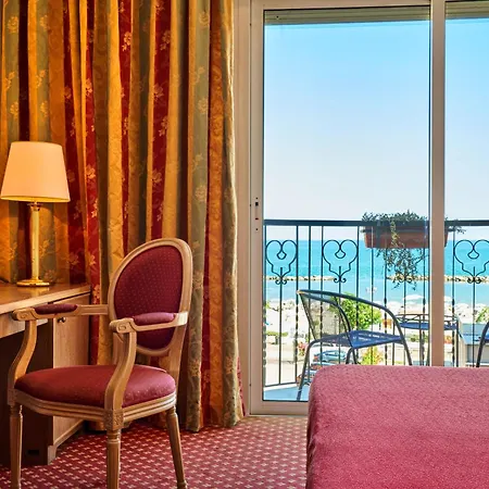 Hotel Bristol